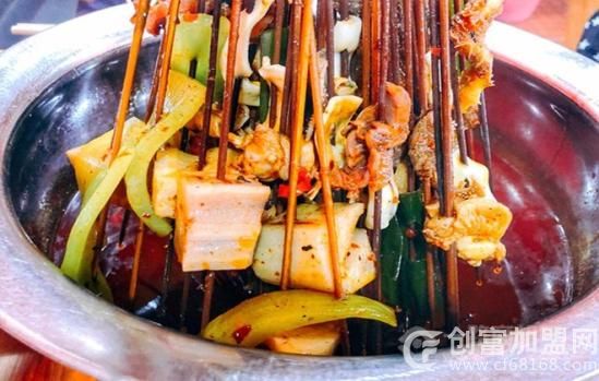 轩货串串香