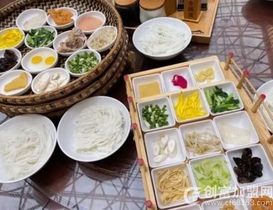 云石林过桥米线