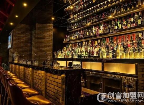 初见小酒馆