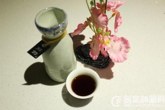 桃花醉小酒馆