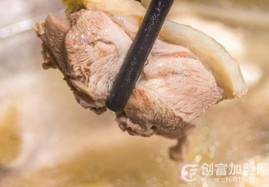 探花礼音乐餐吧