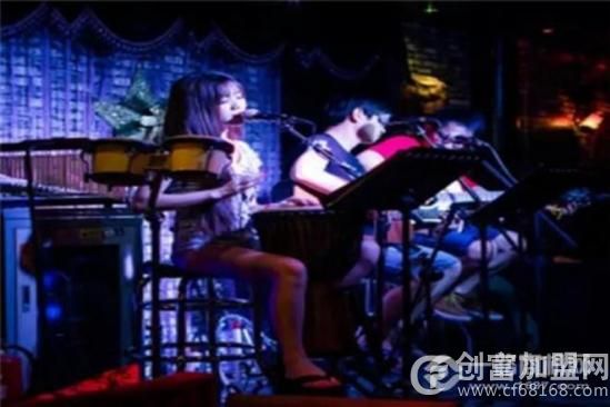 罗美鹅螺蛳音乐餐吧