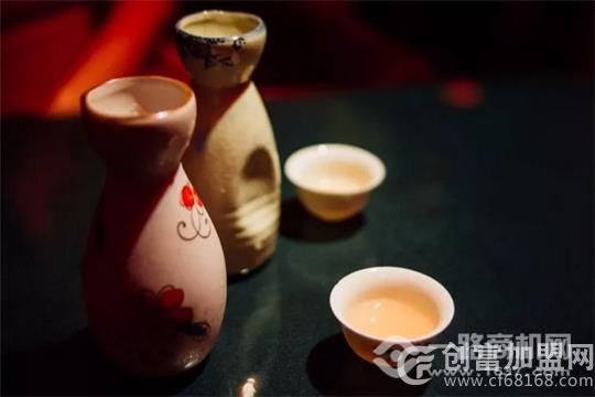 桃花醉小酒馆