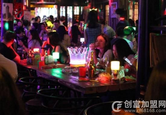 怀旧小酒馆