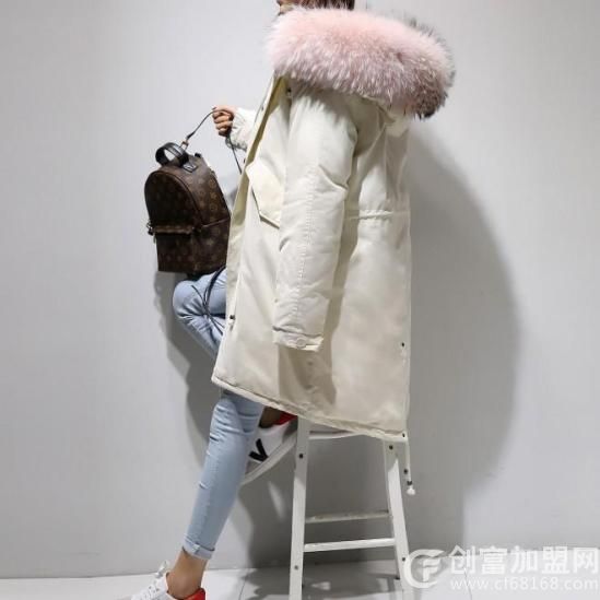 雪伦羽绒服