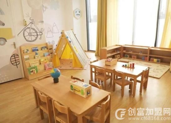 婴儿早教班