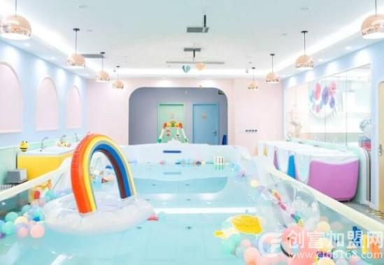 婴幼儿洗澡游泳馆