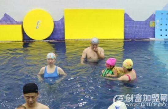 爱潜贝贝亲子游泳