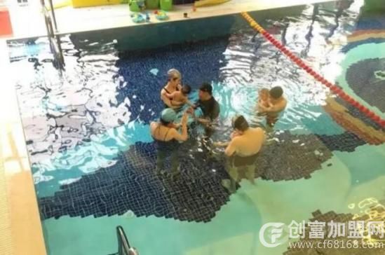 爱潜贝贝亲子游泳