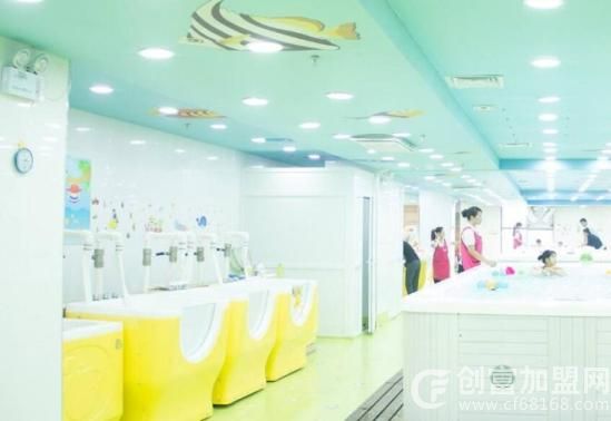 大型母婴店游泳馆