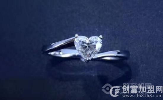 挚爱珠宝品牌运营中心