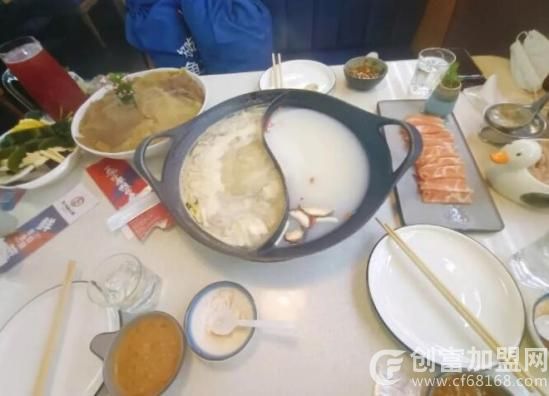 临沂聚小嗨餐饮管理有限公司