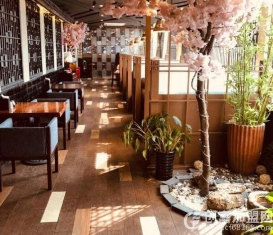 上海簪花餐饮管理有限公司